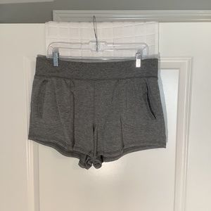 Athletic Works Women’s Shorts Gray Size XL